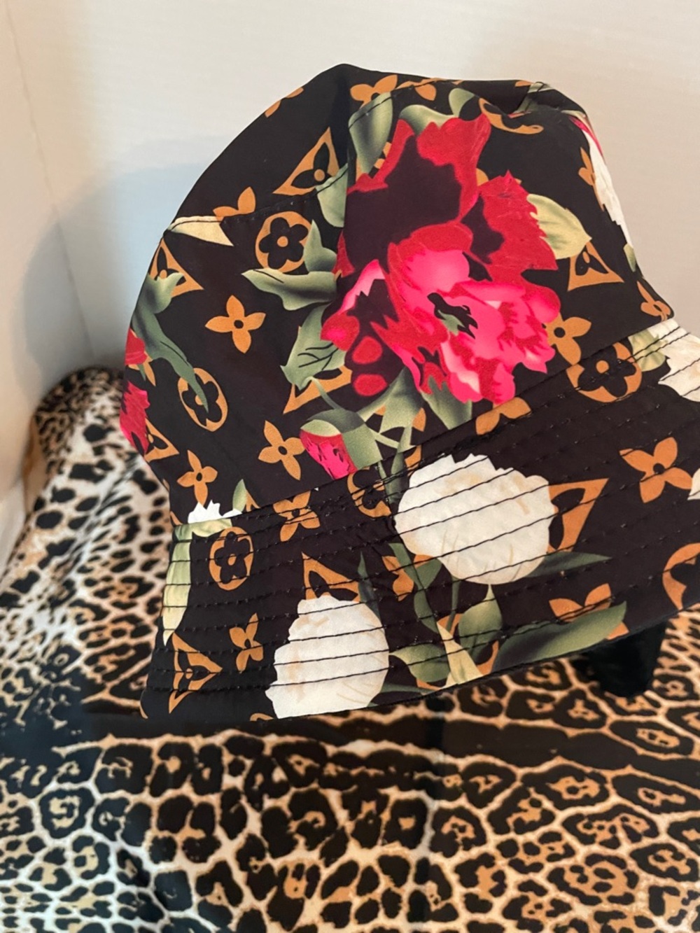 Black Floral Bucket Hat with Pink & White Blooms - Picture 4 of 7